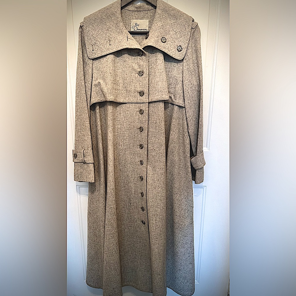 🔥🔥🔥 Rare Vintage 1970’s Pure Virgin Wool ladies trench coat, by Auckie Sanft. 🇨🇦